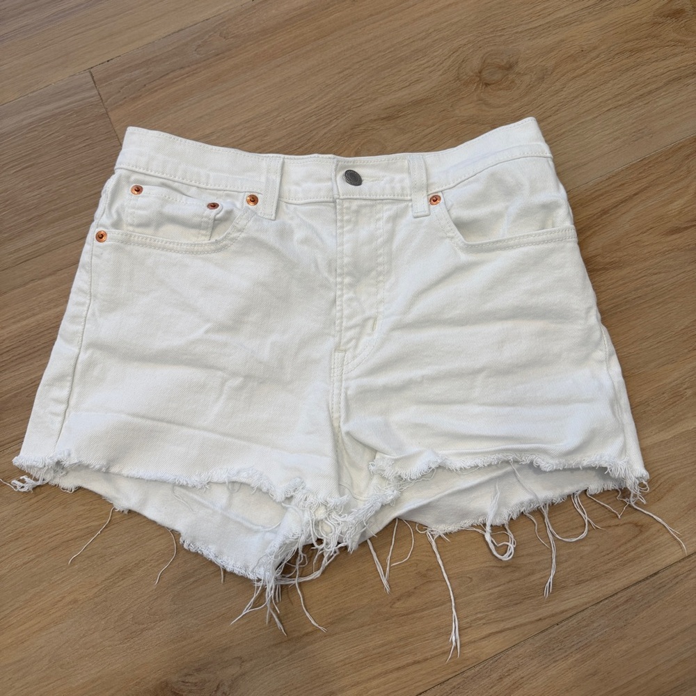 Levi W30 White Distressed Women Shorts